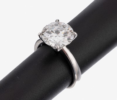 18 kt Gold Brillant-Ring, WG 750/000, Brillant 4.60 ct hochfeines Weiss River E/si 2,DPL-Expertise 08/22, ca. 8.0 g, RW 54