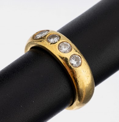 18 kt Gold Brillant-Ring, GG 750/000, 7 Brillanten zus. ca. 0.85 ct Weiß/vs-si, RW 54,ca. 8.8 g