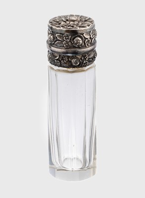 Parfümflakon, um 1900, 800er Silber, deutsch, Korpus facett. Glas, Montur Silber, Blüten und Blätter, H. ca. 7.4 cm, Hersteller MARTIN MAYER/Mainz