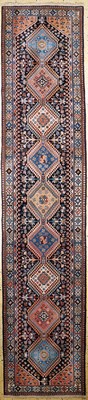 Yalameh, Persien, Ende 20.Jhd, Wolle auf Wolle, ca. 385 x 82 cm, EHZ: 2