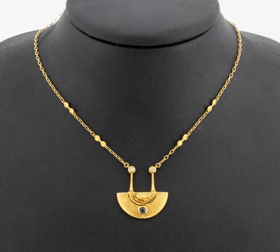 14 kt Gold Saphir-Brillant-Collier, GG 585/000, Mittelteil halbrund, Oberfläche strukt., 1 runder Saphir-Cabochon ca. 0.20 ct,2 Brillanten zus. ca. ...