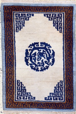 Antiker Peking, China, um 1900, Wolle auf Baumwolle, ca. 90 x 62 cm, EHZ: 2