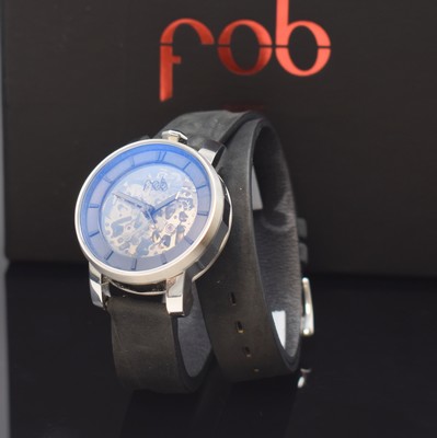FOB Paris skelettierte Armbanduhr in Stahl, Frankreich um 2020, Automatik, beids. vergl. Geh., Boden verschr., Lederband inkl. orig. Dornschl., ...