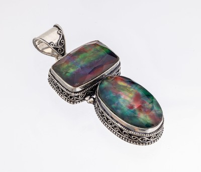 Ammolit-Anhänger, 925er Silber, 2 facett. Ammolite, Fundort Alberta/Kanada, prächtiges Farbspiel in rot, grün, blau und gelb, ca. 7 x2.8 cm
