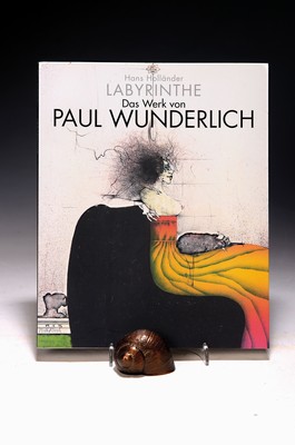 Paul Wunderlich, 1927-2010, Schneckenhaus mit Buch Labyrinthe, Das Werk von Paul Wunderlich, Schnecke sign., ca. 4x3 cm, Buch ca, 23x18 cm