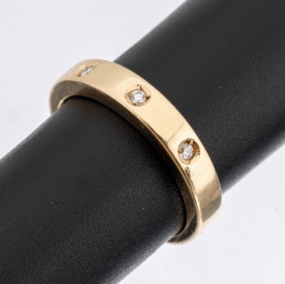 14 kt Gold CHRIST Brillant-Ring, GG 585/000, 3 Brillanten zus. ca. 0.05 ct Weiß/si, RW 57, ca. 4.4 g