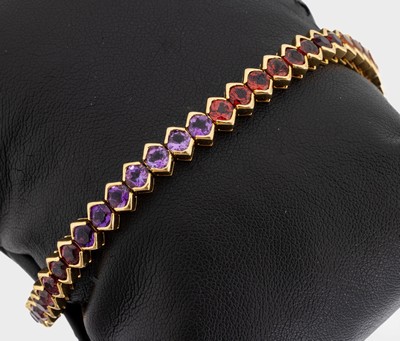18 kt Gold Farbstein-Armband, GG 750/000, facett. Peridot, Citrin, Granat, Turmalin und Amethysten zus. ca. 20.0 ct, L. ca. 18.5 cm, Kastenschloss ...