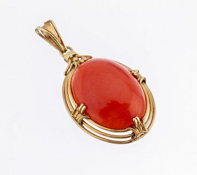 14 kt Gold Korallen-Anhänger, GG 585/000, ovaler Korallcabochon, Unterkaderung, L. ca. 4 cm, ca 7.3 g, Versand nur innerhalb der EU
