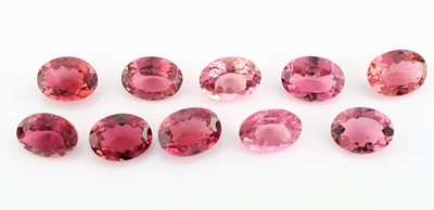 Lot 10 lose Turmaline zus. ca. 11.5 ct, ovalfacett. in versch. Größen und Farbnuancen