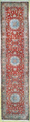 Täbriz fein, China, Ende 20.Jhd, Korkwolle auf Baumwolle, ca. 337 x 80 cm, EHZ: 2