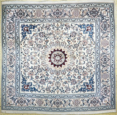 Nain, Persien, Ende 20.Jhd, Wolle auf Baumwolle, ca. 236 x 244 cm, EHZ: 2