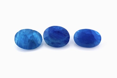 Lot 3 lose Hauyne zus. ca. 2.74 ct, ovalfacett., intensives Blau