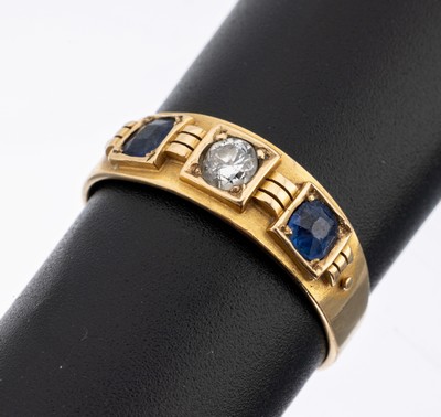 18 kt Gold Saphir-Diamant-Ring, England/ Chester 1885, GG 750/000, Meistermarke S.U., 1 Altschliffdiamant ca. 0.20 ct Weiß/p, 2 Saphire zus. ca. ...