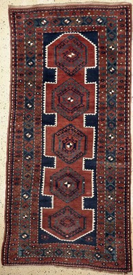 Kazak alt, Kaukasus, Anfang 20.Jhd, Wolle auf Wolle, ca. 250 x 123 cm, EHZ: 2