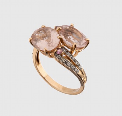 18 kt Gold Farbstein-Brillant-Ring, GG 750/000, 2 ovalfacett. Morganite zus. ca. 3.7 ct, 2 pinkfarb. Turmaline zus. ca. 0.05 ct, 20Brillanten zus. ...