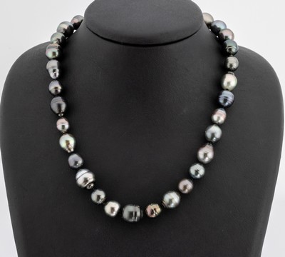 Zuchtperl-Collier, endlos, unrunde Tahitizuchtperlen, in versch. Größen und Farbnuancen, L. ca. 120 cm