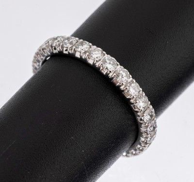 14 kt Gold Brillant-Memoryring, WG 585/000,Brillanten zus. ca. 1.20 ct (grav.) feines Weiß-Weiß/vs-si, RW 55