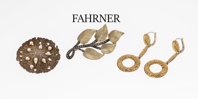 THEODOR FAHRNER Konvolut, 1930er Jahre, 925er Silber, best. aus: 1 Brosche, Darstellung von Blättern, ca. 6 x 3 cm, Markasitbesatz, 1 runde ...