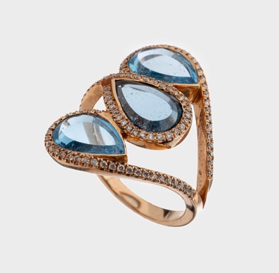 14 kt Gold Topas-Brillant-Ring, RoseG 585/000, außergewöhnliche Gestaltung, 3 Blautopastropfen (beh.) zus. ca. 1.0 ct, 100 Brillanten zus. ca. 1.0 ...