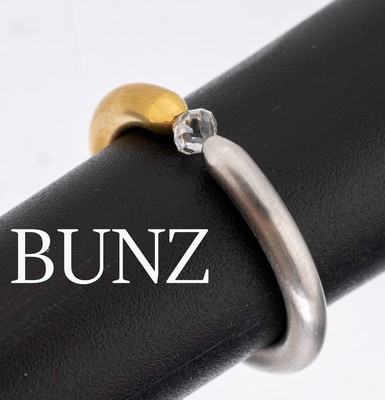 18 kt Gold und Platin BUNZ Diamant-Ring, GG750/000 und Pt 950, Spannring, 1 Hälfte GG, 1 Hälfte Platin, facett. Diamant ca. 0.24 ct (grav.) ...