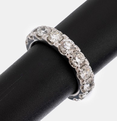 14 kt Gold Brillant-Memoryring, WG 585/000,16 Brillanten zus. ca. 4.18 ct (grav.) Weiß-l.get.Weiß/vs-si, RW 54, ca. 6.8 g
