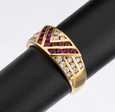 18 kt Gold Rubin-Brillant-Ring, GG 750/000,rundfacett. Rubine zus. ca. 0.25 ct, Brillanten zus. ca. 0.30 ct Weiß/si, RW 54, ca. 5 g