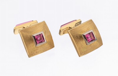 Paar 18 kt Gold Turmalin-Manschettenknöpfe, GG/WG 750/000, schwere qualitätvolle Verarbeitung, 2 Turmalin-Carrees und 2 ovale Cabochons, ca. 20.8 ...