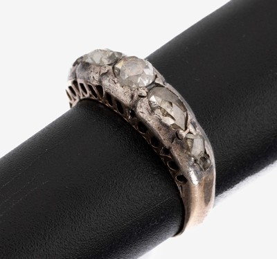 14 kt Gold Diamant-Ring, um 1810-20, GG 585/000 gepr., Ringkopf Silber mit 5 Diamantrosen, Fassungen verbödet, Unterkaderung, RW 50, ca. 3.2 g