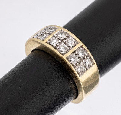 14 kt Gold Brillant-Ring, GG 585/000, 12 Brillanten zus. ca. 0.63 ct (grav.) Weiß/si, RW 50, ca. 7 g