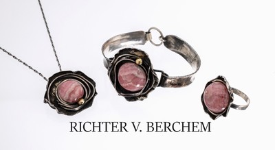 RICHTER v. BERCHEM Rhodochrosit-Schmuckset, Silber, bestehend aus: Ring, RW 56 variabel, da Ringschiene offen, Armreif, D. ca. 6 x 4.5 cm und ...