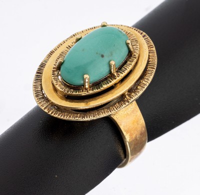 14 kt Gold Türkis-Ring, GG 585/000, ovaler Türkiscabochon, mehrstufiger Aufbau, z.T. pol.und strukt., RW 55, ca. 8.4 g
