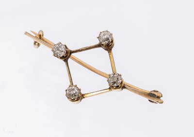 14 kt Gold Diamant-Brosche, um 1880-90, GG 585/000 gepr., feine zarte Verarbeitung, quadratisch, Ecken je mit 1 Altschliffdiamant zus. ca. 0.40 ct ...