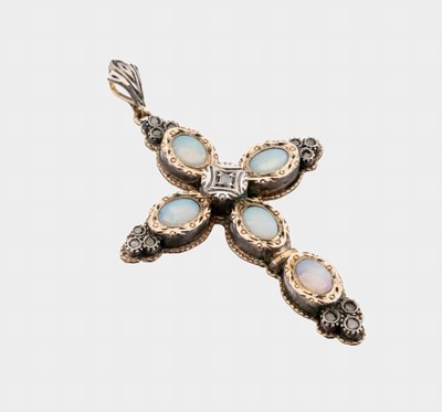 18 kt Gold Opal-Diamant-Kreuzanhänger, GG 750/000 gepr., nach älterem Vorbild, schauseitig Silber, 5 ovale Opal-Cabochons, teilw. trockenrissig, ...