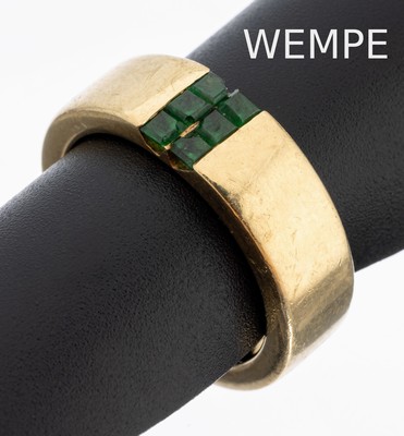 18 kt Gold WEMPE Smaragd-Ring, GG 750/000, Spannringoptik, 6 kl. Smaragd-Carrees (besch.), RW 53, ca. 13.0 g, sign.