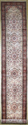 Esfahan fein, China, Ende 20.Jhd, Korkwolleauf Baumwolle, ca. 504 x 91 cm, EHZ: 2