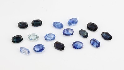 Lot lose Saphire, zus. ca. 10.30 ct, ovalfacett. in versch. Größen und Farbnuancen