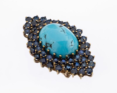 14 kt Gold Saphir-Türkis-Brosche/Anhänger, GG 585/000, mittig Türkiscabochon mit Matrix, umgeben von rundfacett. Saphiren auf mehreren Ebenen ...