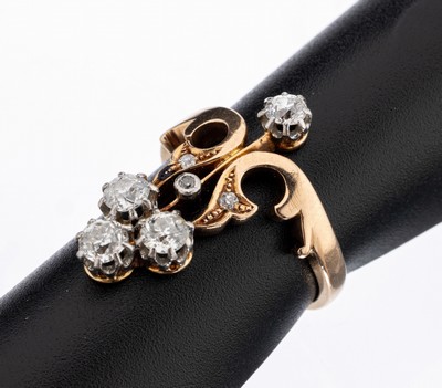 14 kt Gold Diamant-Ring, RG 585/000, in der Art des Jugendstils, 7 Altschliffdiamanten zus. ca. 0.70 ct Weiß- l.get.Weiß/p, ca. 5.2 g, RW 54