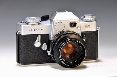 Leicaflex mit Summicron 50mm 1:2; Objektiv mit leichten Glaspilz; Bereitschaftstasche