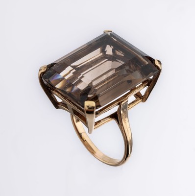 9 kt Gold Rauchquarz-Ring, England 1965, GG375/000, Rauchquarz im Treppenschliff ca. 28.0 ct, RW 59, ca. 14.8 g
