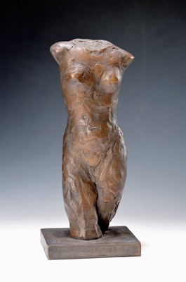 Annemarie Avramidis, 1939-2013, weiblicher Torso, Bronze, signiert und num. 7/12, H. ca. 25.5cm