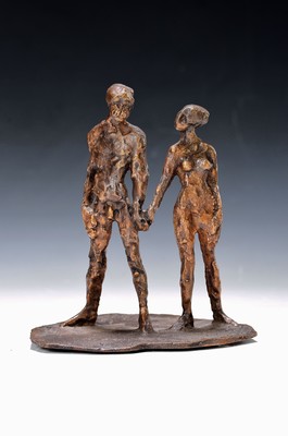 Hans Schröder, 1930-2010 Saarbrücken, Hand haltendes Paar, Bronzeguß, vorne auf dem Sockel kaum lesbar signiert, H. ca. 17.5cm