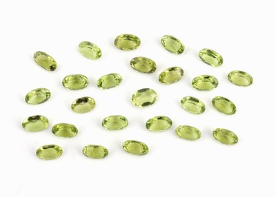 Lot 25 lose ovalfacett. Peridots zus. ca. 20.1ct, kalibriert
