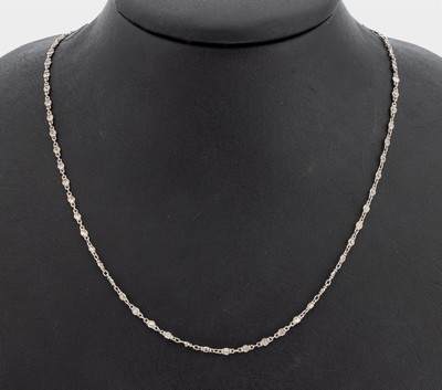 Platin Diamant-Collier, Platin gepr., 75 Diamanten zus. ca. 1.60 ct get. Weiß/p 1, L. ca. 46 cm, Karabinerschließe, ca. 6.1 g