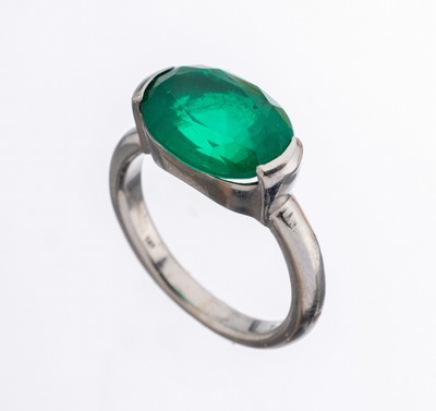14 kt Gold Ring, WG 585/000, ovale Smaragd Triplette, RW 58, ca. 6.9 g