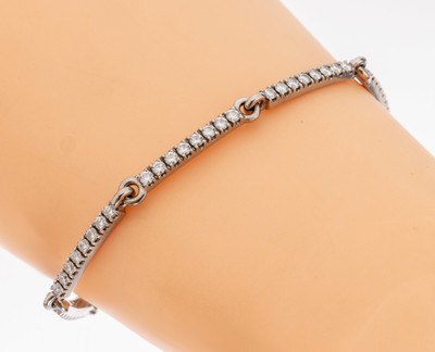 18 kt Gold Diamant-Armband, WG 750/000, 68 Diamanten zus. ca. 2.21 ct feines Weiß (G)/if (grav.), sign. POHL, L. ca. 18 cm, Karabinerschließe, ca. ...