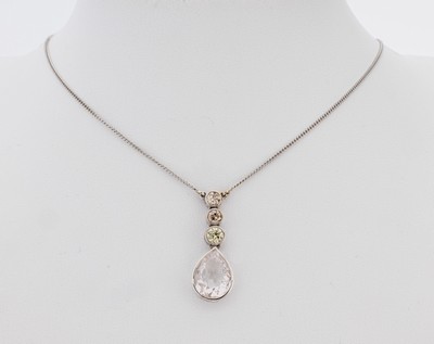 14 kt Gold Diamant-Collier, WG 585/000, 1 Diamanttropfen ca. 2.90 ct Weiß/si2, 1 Brillant ca. 0.33 ct natural fancy Yellow/vs1, 1 Brillant ca. 0.18 ...