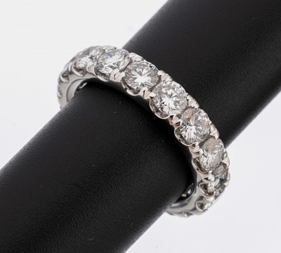 14 kt gold Brillant-Memoryring, WG 585/000,17 Brillanten zus. ca. 3.77 ct (grav.) feines Weiß-Weiß/vs-si, RW 54, ca. 6.1 g