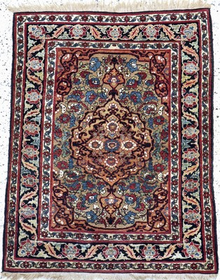 Antiker Semnan, Persien, um 1900, Wolle aufBaumwolle, ca. 120 x 100 cm, EHZ: 1-2, aus Sammlungsauflösung