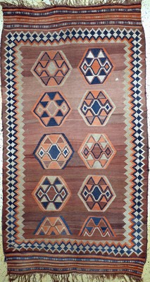 Ghaschgai Kelim, Persien, Anfang 20.Jhd, Wolle auf Wolle, ca. 275 x 150 cm, EHZ: 2, (geflickte Loch),aus Sammlungsauflösung